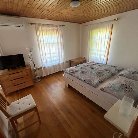Stres-Less Sunny Apartments Кобарид Экстерьер фото